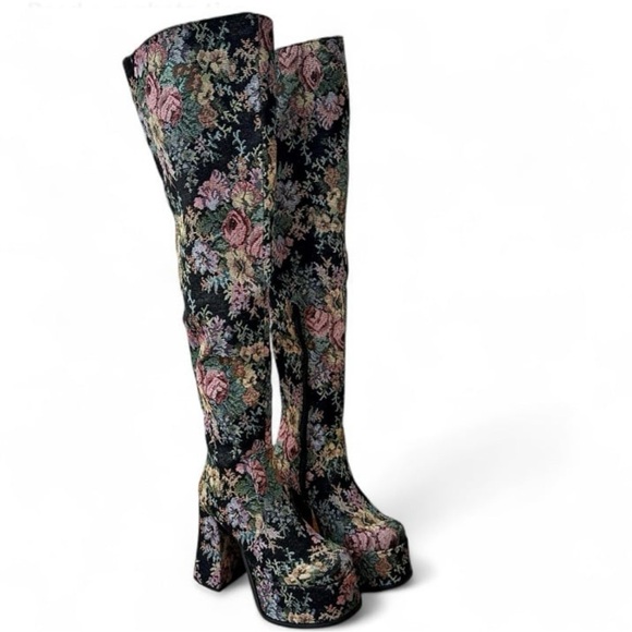 Current Mood Dolls Kill ‘BOHEME GARDEN’ Tapestry OTK Boots Vest SET L/9 NWT - Picture 2 of 13